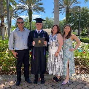 Meet your Posher, Dawn